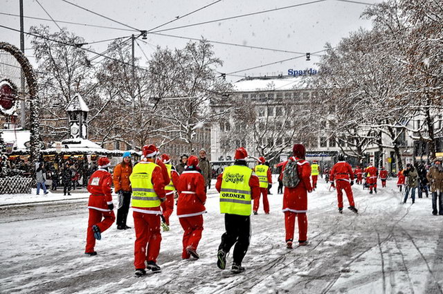 Santa Run   076.jpg